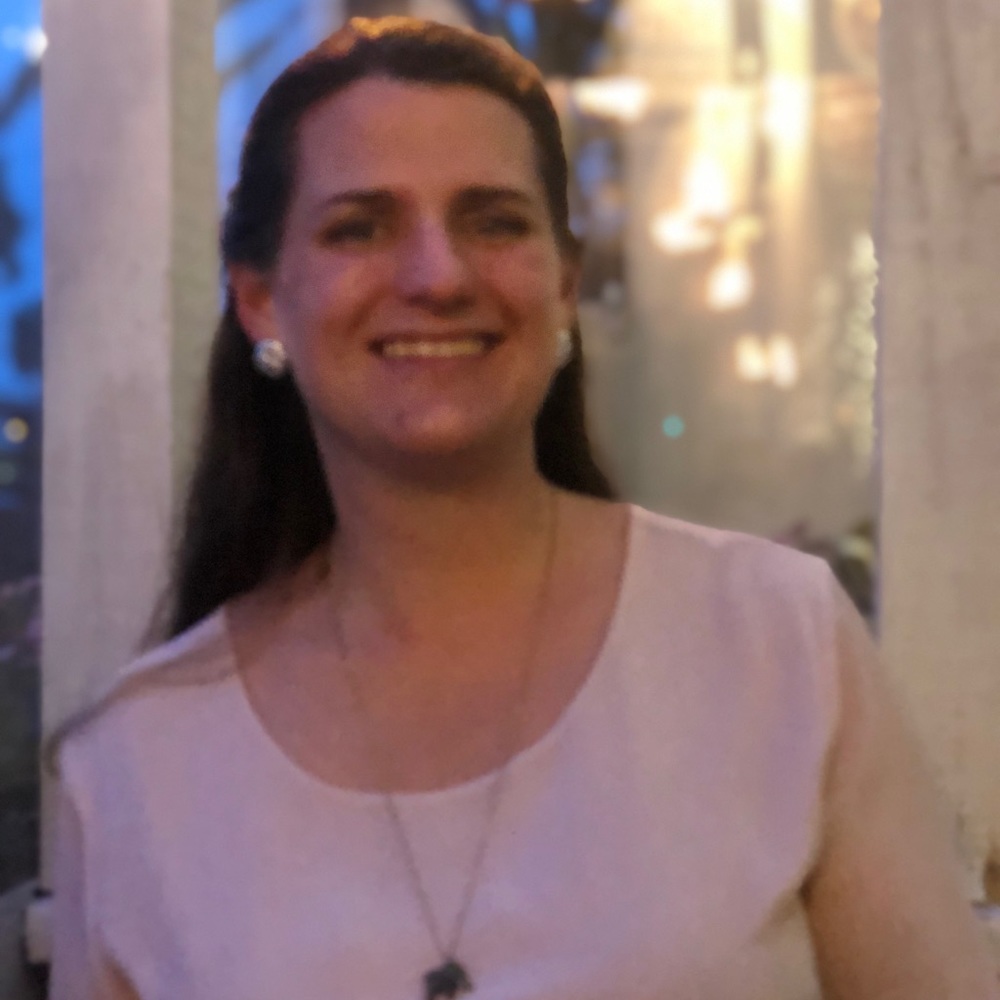 Meet your Posher, Courtney